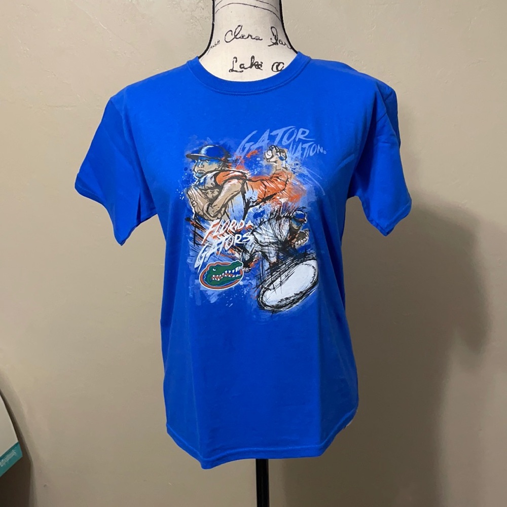 ⭐️ 5/$30 Youth XL Florida Gators shirt